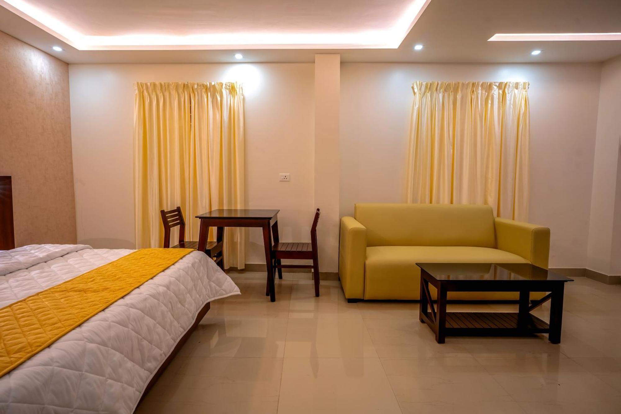 Metro Residency Otel Tirur Dış mekan fotoğraf